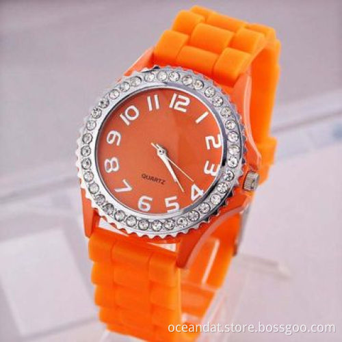 Fashionable Silicone Analog Watches for Women with Japan Automatic Movement, 3ATM WaterproofNew